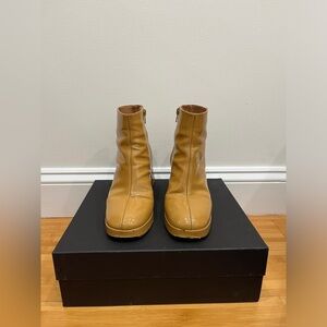 MIISTA PATENT LEATHER BOOTIES